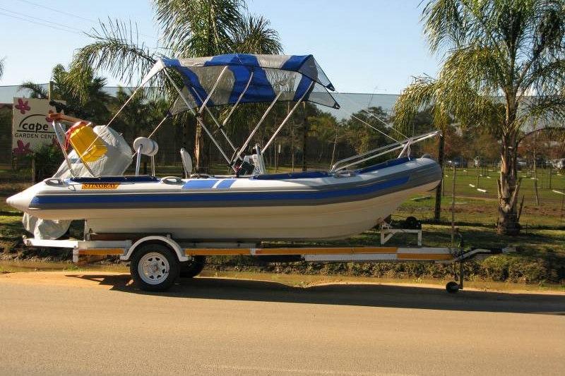 4.9m Cat